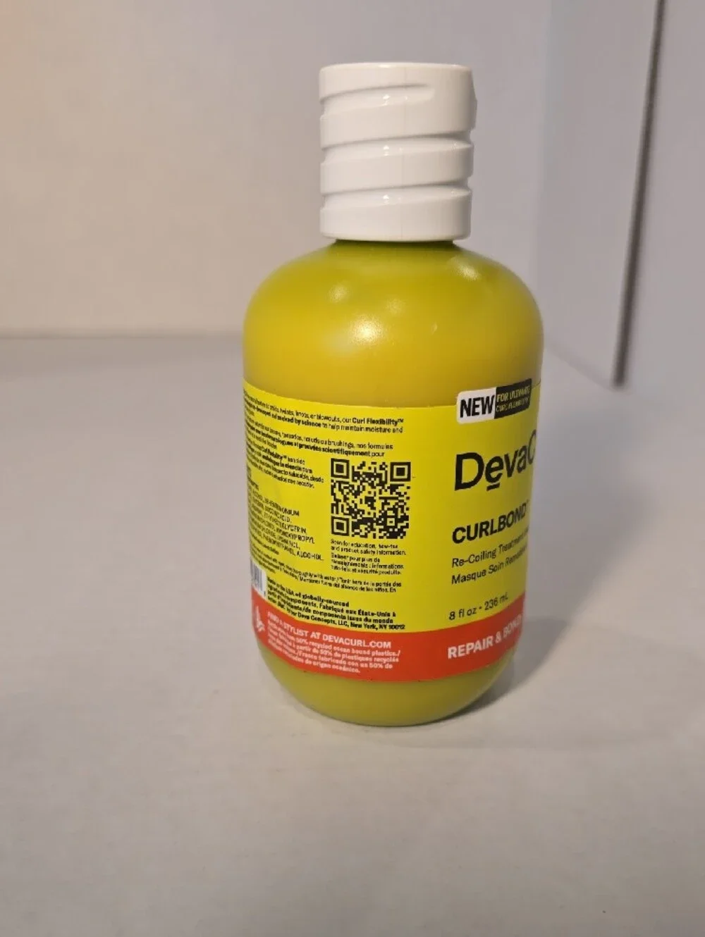 8 FL Oz DevaCurl Curbond Re-Coiling Treatment Mask - Lime Green